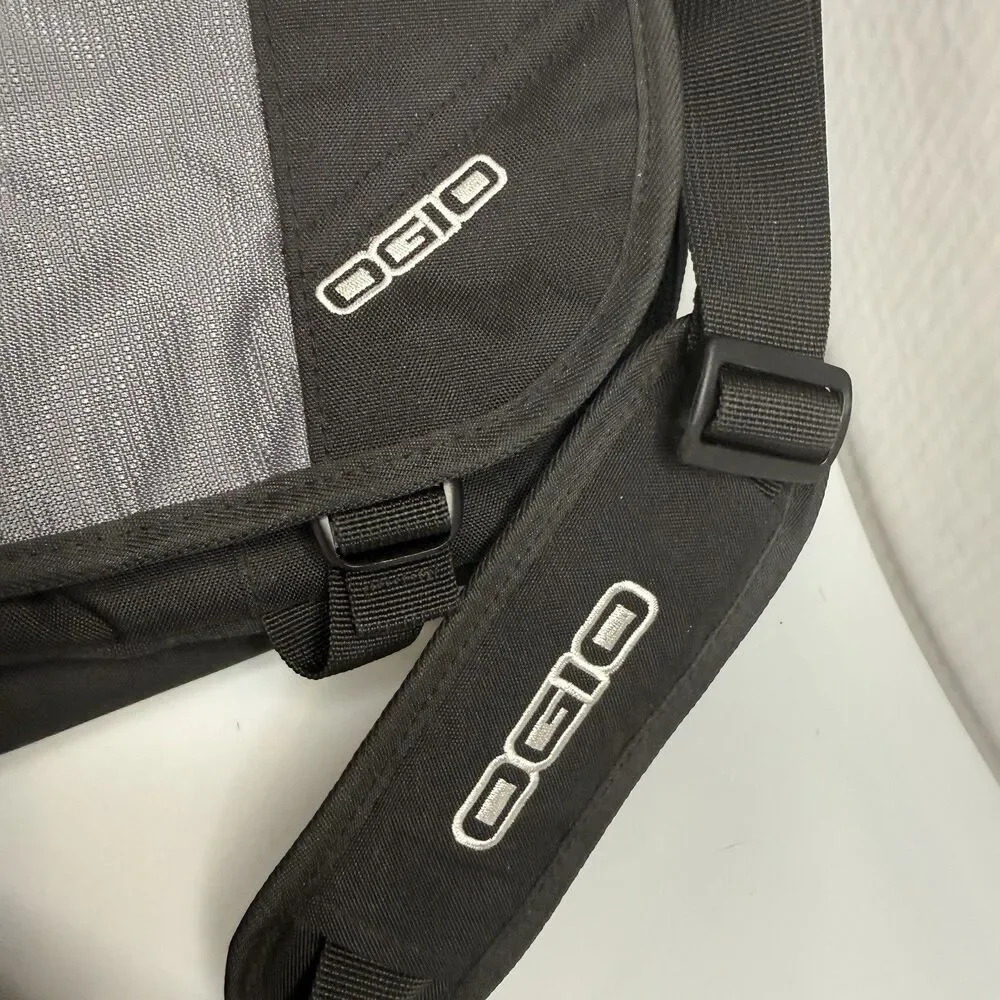 OGIO Upton Laptop Messenger Bag Black Model 417015 Des Moines Marathon Logo
